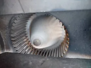 Моторчик пічки 1625005560 Suzuki Swift