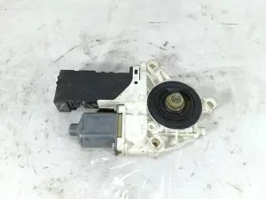 Моторчик склопідйомника передній правий 1137328127, 0130822201 Peugeot 407
