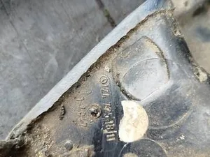 Накладка дзеркала Права трикутник 1247251811 Mercedes W124