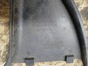 Накладка дзеркала Права трикутник 90464346 Opel Vectra B