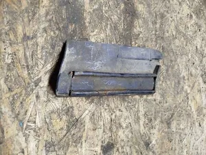 Накладка крила низ Ліва Передня 4A0853989 Audi 100 A6 C4