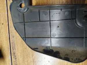 Накладка торпедо 6892040U10 Nissan Maxima 1995-2000