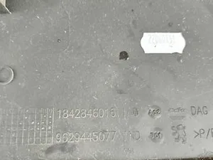Накладка торпедо 9629444977 9629445077 Peugeot 607