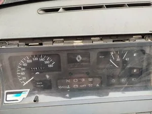 Панель приладів Renault 5