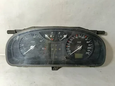 Панель приладів 8200218863 Renault Laguna II 1.9 dci