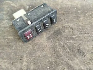 Перемикач пам'яті сидіння 8352160 BMW E38 E39