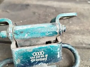 Петля дверей 4A0833412A Audi A6 C4 задня права нижня
