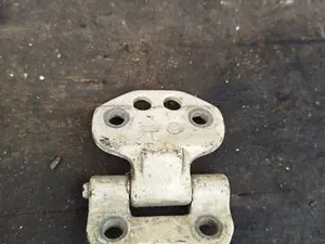 Петля дверей Mercedes W124