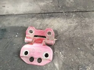 Петля дверей Mercedes W124