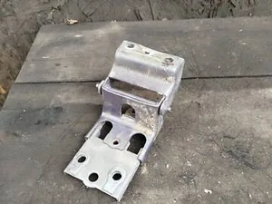 Петля кришки багажника Dodge Caravan 3