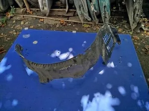Підкрилок Лівий Передній MB885389 Mitsubishi Carisma 1995-1999
