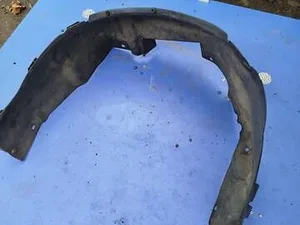 Підкрилок Правий Передній 90519147 Opel Astra F