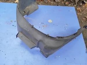 Підкрилок Правий Передній 90519147 Opel Astra F