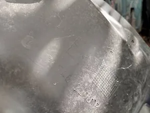 Підкрилок Правий Задній 767482298R Renault Megane III