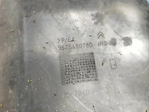 Підкрилок Правий Задній 9625490780 Peugeot Partner