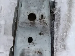 Підсилювач бампера Передній Renault Laguna II