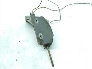 Привід лючка бензобака 90460064 Opel Omega B