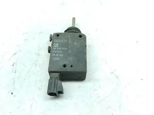 Привід лючка бензобака 90589918 Opel Astra G