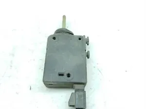 Привід лючка бензобака 90589918 Opel Astra G