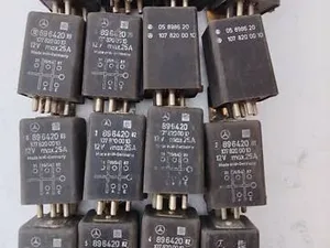 Реле 1078200010 Mercedes 123