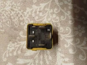 Реле 61311378301 BMW E34