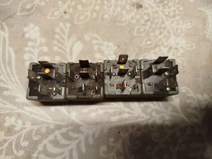 Реле 90060264 Opel Vectra B