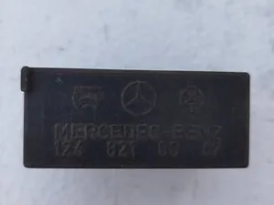 Реле моторчика люка 1248210047 Mercedes 124