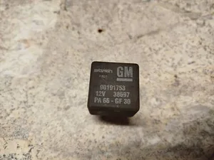 Реле паливного насоса 90191753 Daewoo Lanos