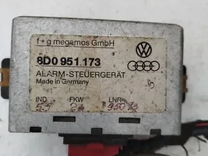 Реле  сигналізації 8D0951173 Audi A4 B5