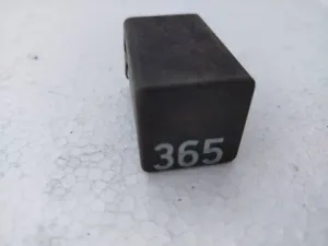 Реле склопідйомника 8D0959257 Audi A6