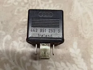 Реле вентилятора радіатора 443951253S Audi A6