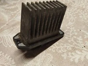 Резистор пічки Mitsubishi Carisma MR315051