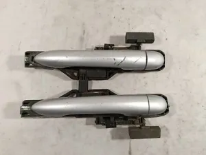 Ручка дверей 8200008431, 8200008430 Renault Laguna II задня права, ліва