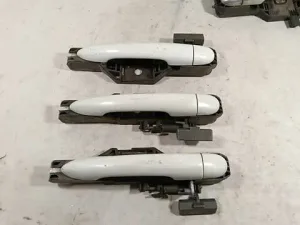 Ручка дверей 8200008431, 8200008430 Renault Laguna II задня права, ліва