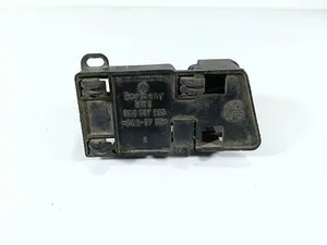 Ручка дверей внутрішня ліва 3A0837235 Volkswagen Passat B4