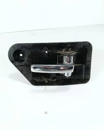 Ручка дверей внутрішня задня права 90566894 Opel Omega B
