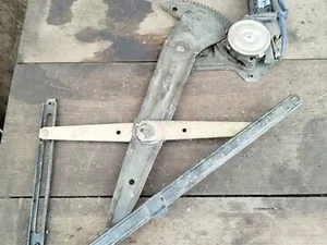 Склопідйомник Лівий Передній 8346062B00 Suzuki Swift