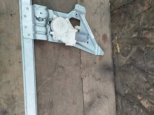 Склопідйомник Лівий Передній A9067200046 Mercedes Sprinter 906