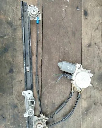 Склопідйомник Лівий Задній 67628360512 BMW E39 525