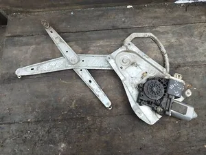 Склопідйомник Правий Передній 90459122 Opel Omega B