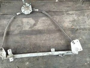 Склопідйомник Правий Передній Audi 100 C3