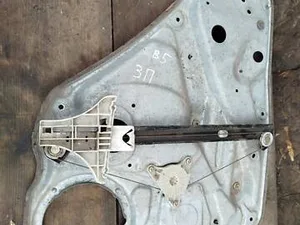 Склопідйомник Правий Задній 3B9839756C Volkswagen Passat B5