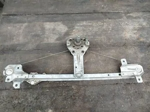 Склопідйомник Правий Задній 90459120 Opel Omega B