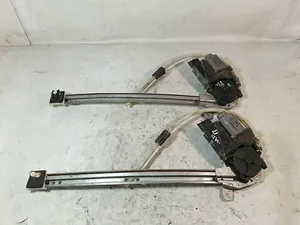 Склопідйомник задній правий 8200008330 Renault Laguna II