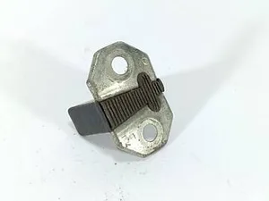 Скоба замка дверей Mercedes W124