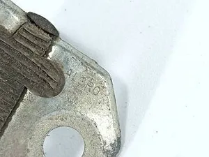 Скоба замка дверей Mercedes W124
