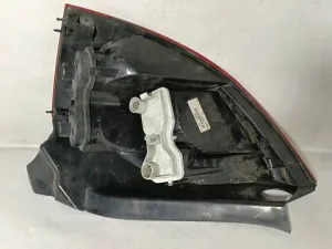 Задній ліхтар лівий 8200073236 Renault Megane II хетчбек