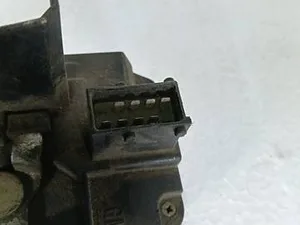 Замок дверей Лівий Передній 90585021 Opel Vectra B 1995-1999