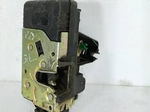 Замок дверей Лівий Задній 90503995 Opel Vectra B 1995-1999