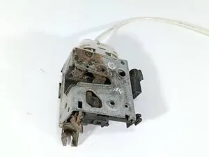 Замок дверей Правий Передній 8D1837016A Audi A4 B5